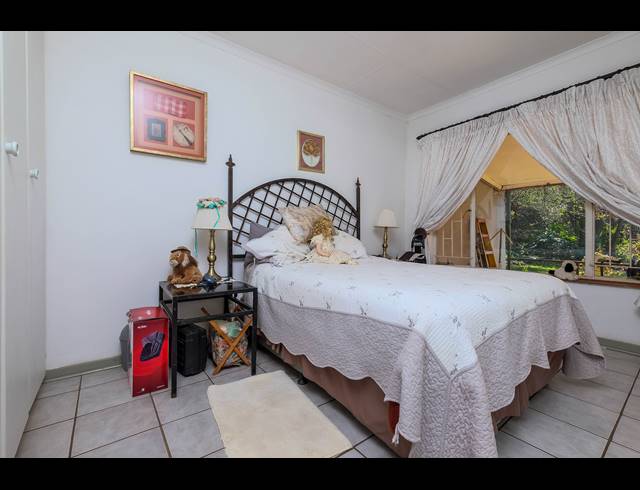 3 BEDROOM FREEHOLD FOR SALE IN NOOITGEDACHT